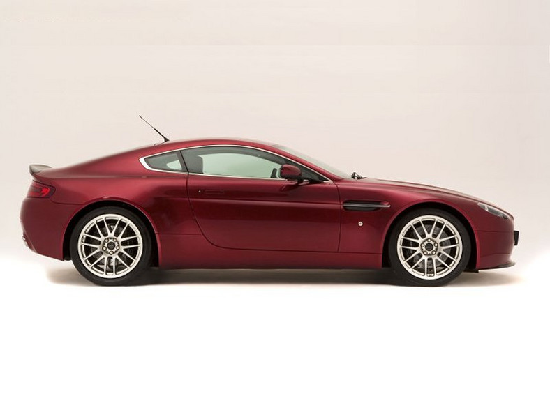 Prodrive Aston Martin V8 Vantage: podrasowana doskonałość