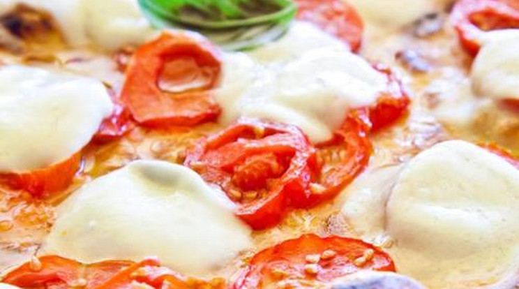 Gyors és egyszerű: pizza alaprecept 3 féle feltéttel