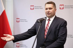 Czarnek: Nie planujemy przejścia systemowego na tryb zdalny lub stacjonarny w szkołach