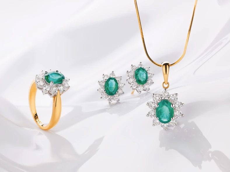 Kamienie Szlachetne Nazwy Rodzaje I Kobieta Onet Slub Szmaragdy i diamenty chciałbym ci dać za jedną chwilę chwilę sam na sam lecz dziś piosenkę mogę ci dać na tyle mnie stać cały ja! kamienie szlachetne nazwy rodzaje i