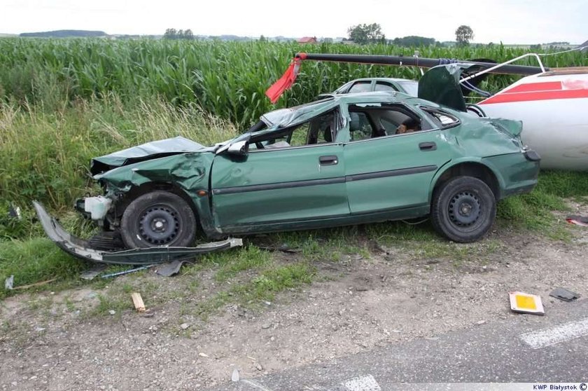 Zielony opel staranował... zielonego opla!