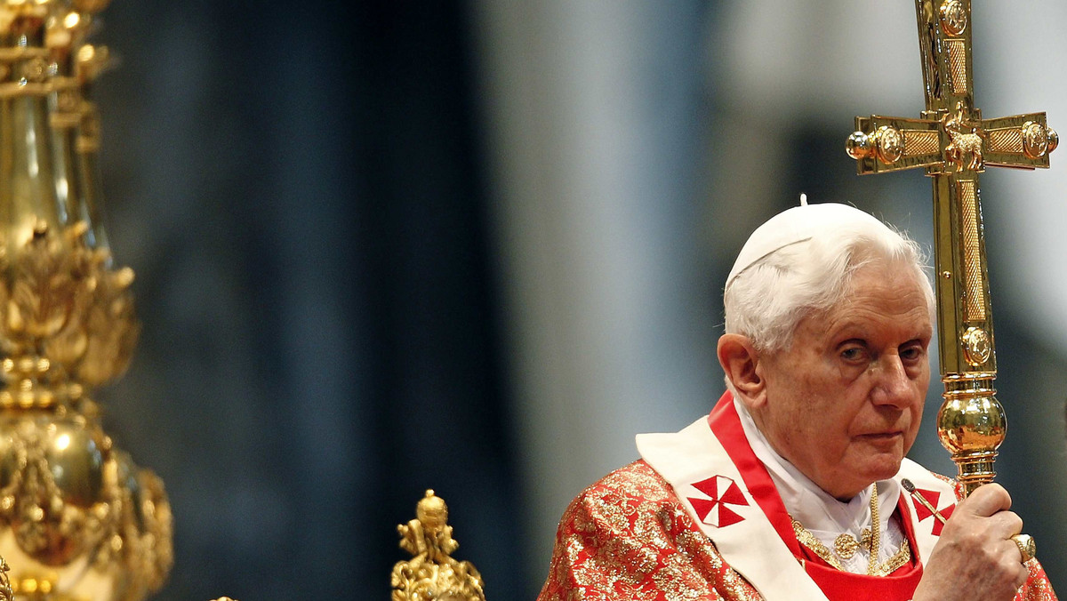 Benedykt XVI odprawił w bazylice watykańskiej mszę za kardynałów i biskupów, którzy zmarli w ciągu minionego roku.