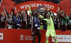 Piłkarze Leicester City pierwszy raz w historii zdobyli Puchar Anglii