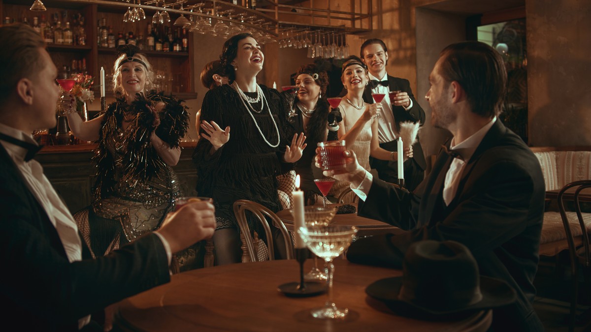 Upala sam u žurku za elitu kad su se vrata zatvorila svi su se skinuli i jedna scena me proganja