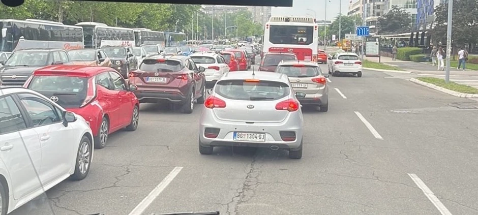 Ogromne gužve u svim pravcima