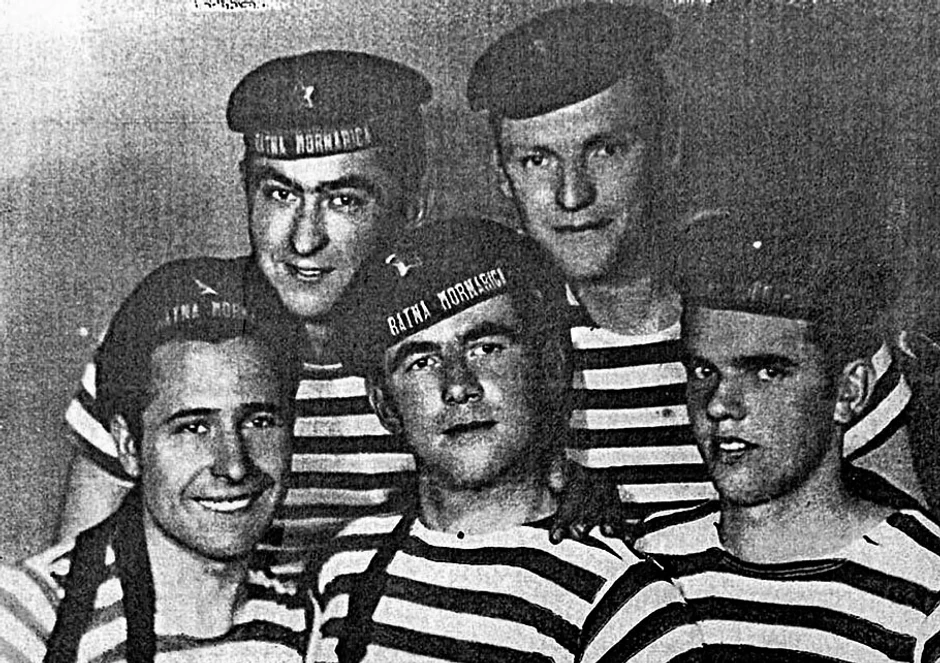 Ranko sa posadom minolovca M-303