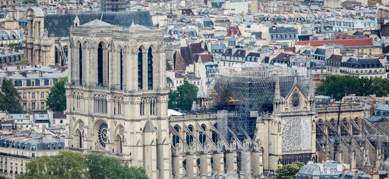 Francja: kontrowersje wokół odbudowy katedry Notre Dame