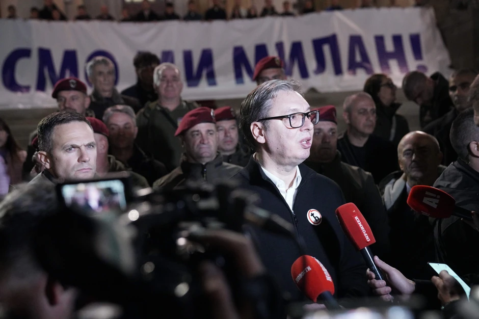 Predsednik Srbije Aleksandar Vučić ispred Skupštine Srbije