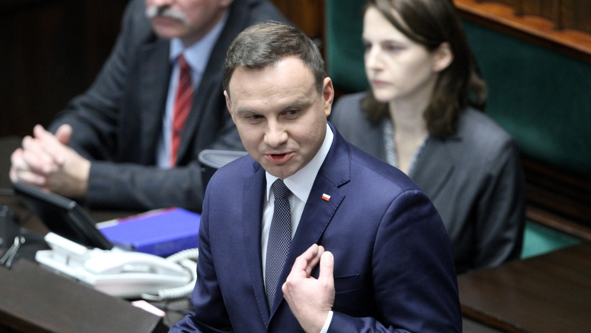 Prezydent Andrzej Duda powiedział, że chciałby być blisko pracy sejmowej, dlatego postanowił, że prawdopodobnie w czwartki będą prowadzone w Sejmie "dyżury prezydenckie" ministrów jego kancelarii.