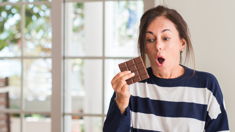 Biały nalot na czekoladzie: co to, jak się pozbyć, czy czekolada się psuje?