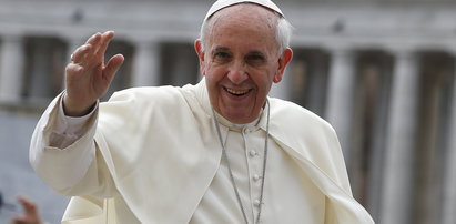 Papież do księży: Nie proście ludzi o pieniądze