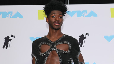 MTV Video Music Awards 2022. O tych stylizacjach będzie głośno. Lil Nas X przesadził...