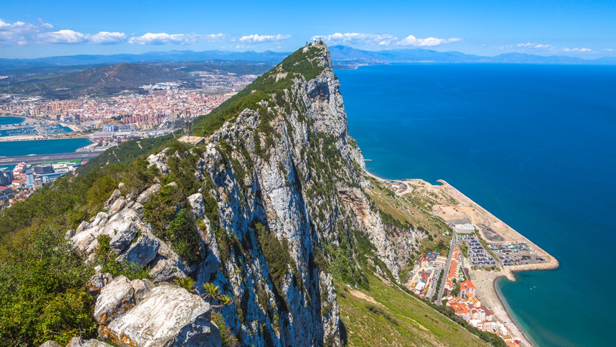  Gibraltar żąda od cudzoziemców okazywania paszportów przy wjeździe