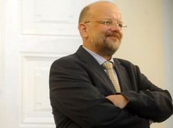 Prezydent wysłał Kownackiego na urlop