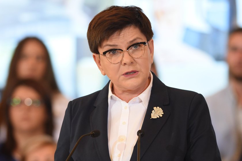 Konferencja Beaty Szydło i Elżbiety Rafalskiej o emeryturach