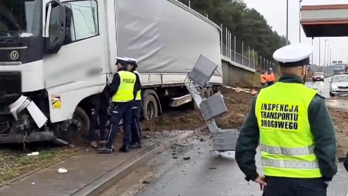 Wypadek na PPO Żdżary na A2