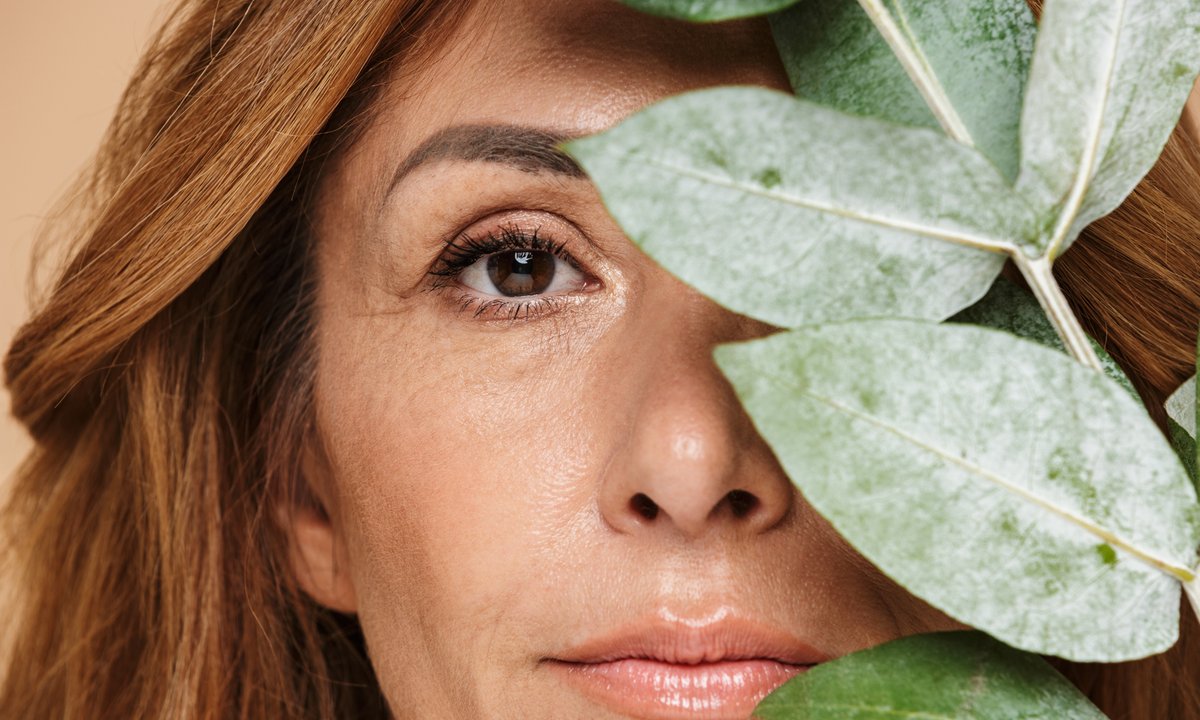 Rozjaśniająca petarda na brązowe przebarwienia. Działa w 15 dni, jest precyzyjna jak laser