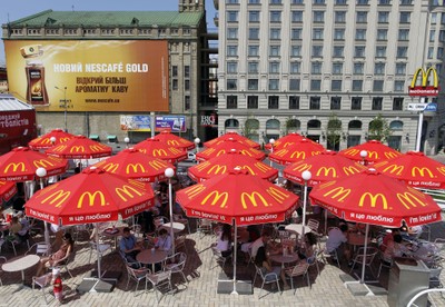 Sprzedaż McDonald’s spadła po raz pierwszy od 9 lat