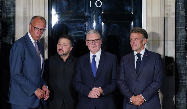 Fridrih Merc, Volodimir Zelenski, Kir Starmer i Emanuel Makron u Londonu 7. juna