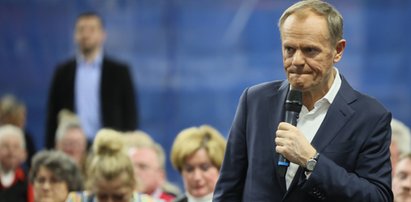 Donald Tusk miał problem w Bytomiu. Co powiedział do niego mężczyzna na sali?