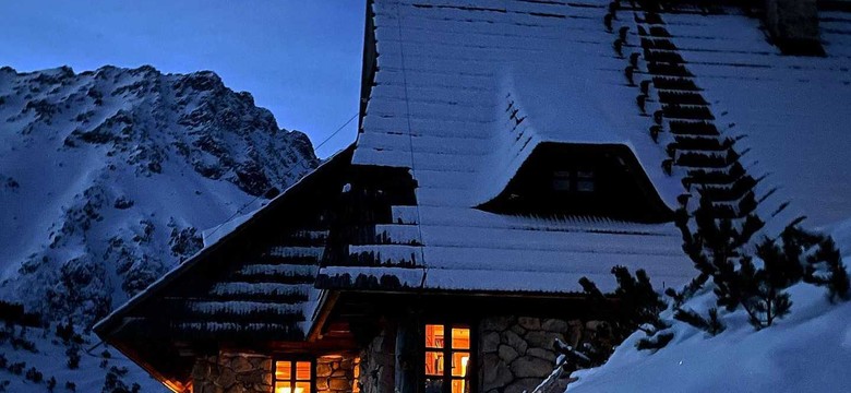 "Jedzenia mamy na miesiąc". Śnieżyca i wichura odcięła turystów w Dolinie Pięciu Stawów