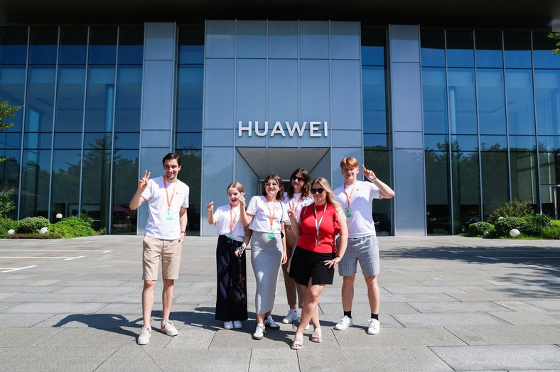 Huawei Seeds for the Future: studenci z Polski w technologicznym sercu Chin