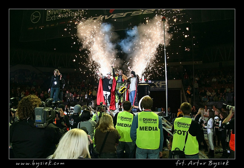 DIVERSE Night of the Jumps - fotografował Artur Bysiek