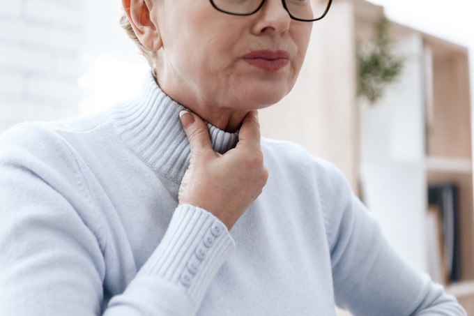 Ha ezt tapasztalja étkezés közben, a stroke figyelmeztető jele lehet