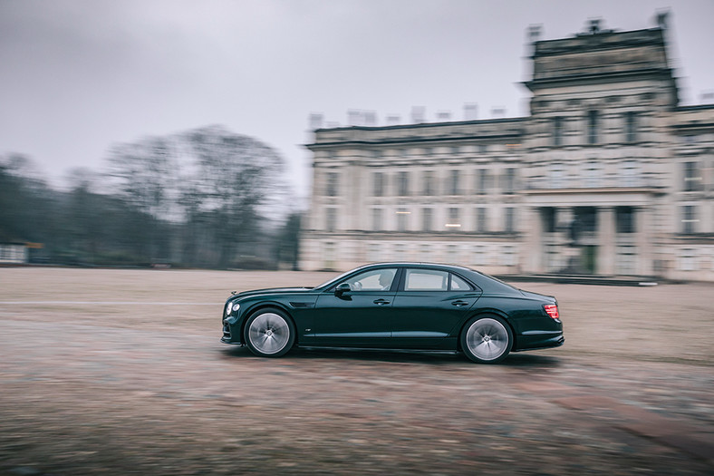 Bentley Flying Spur V8