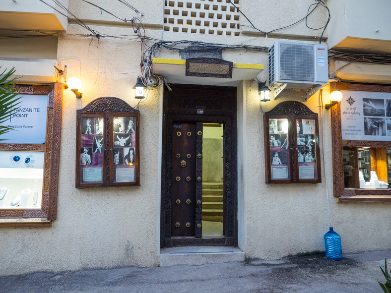 Wejście do domu, w którym mieszkał w dzieciństwie Freddie Mercury (Stone Town)