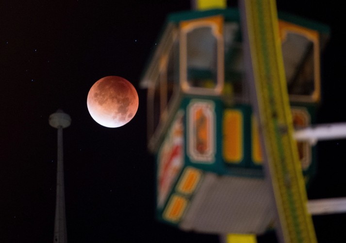 Zaćmienie Księżyca widoczne nad Niemcami