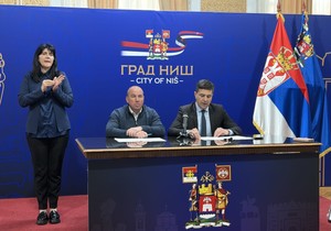 Ubuduće tumač za znakovni jezik na konferencijama za medije u Nišu