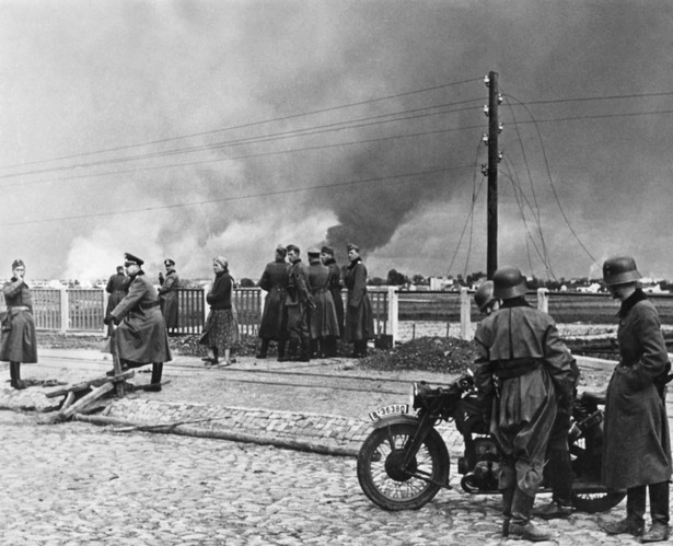 Warszawa podczas bombardowania w 1939 r.
