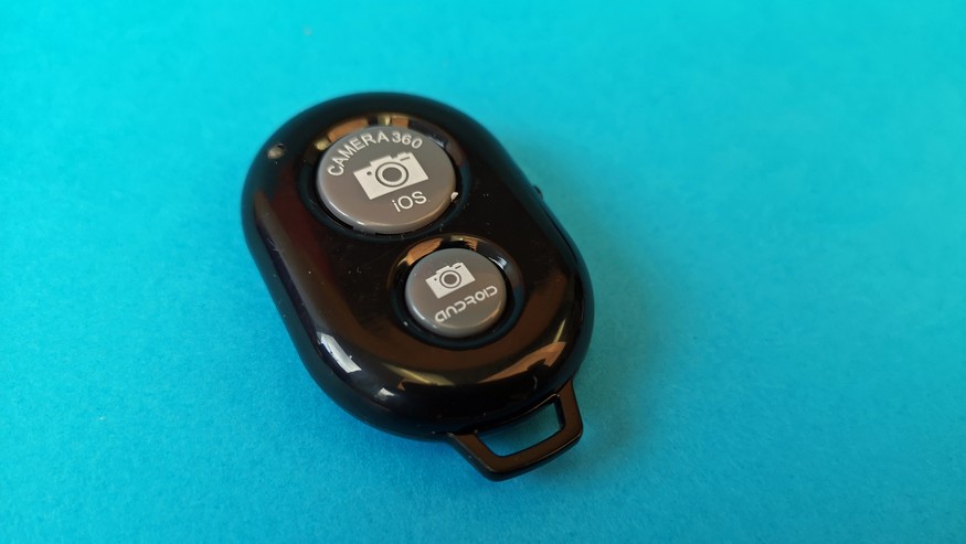 The remote releases are compact and work with almost all smartphones.