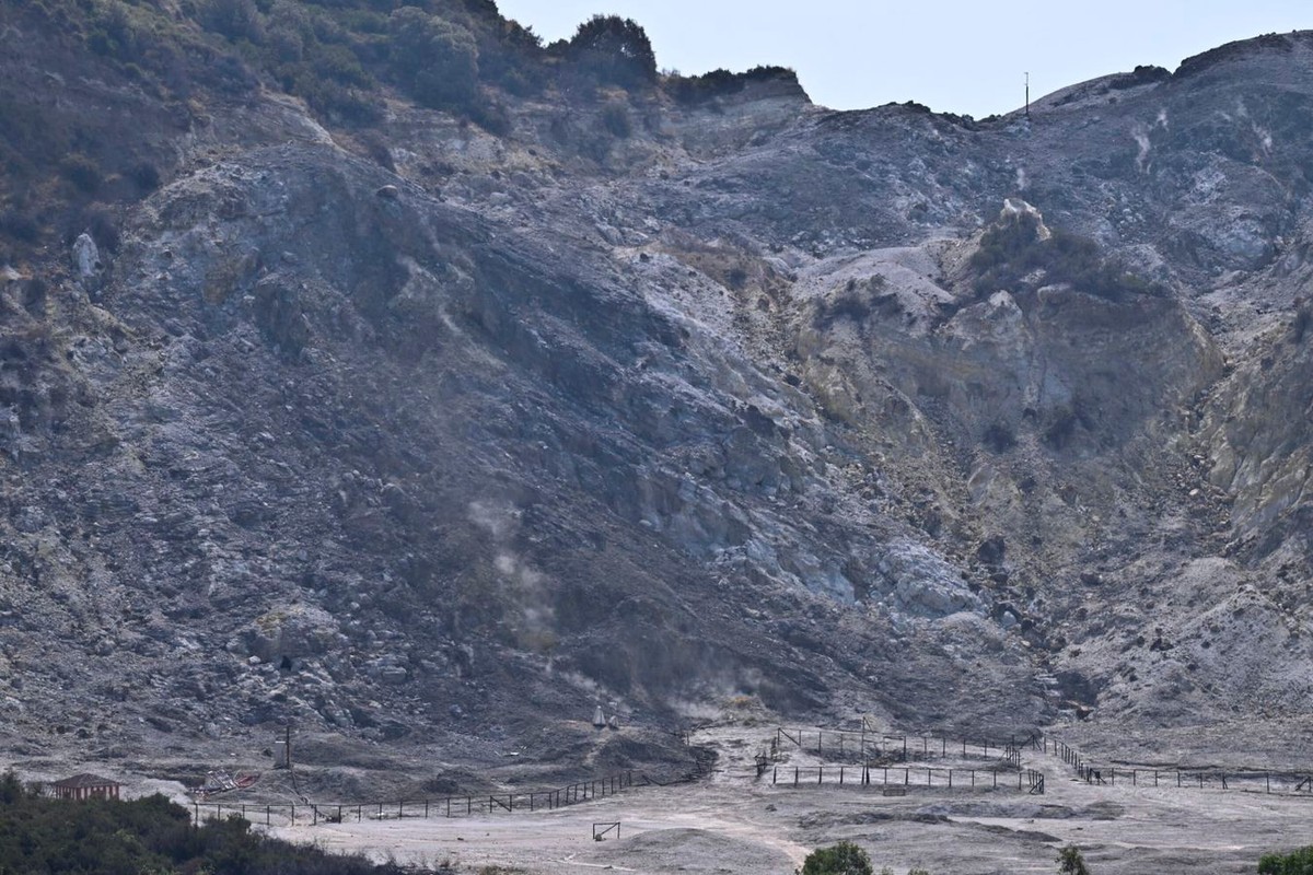 Trzęsienia ziemi w rejonie Pola Flegrejskiego niedaleko Neapolu