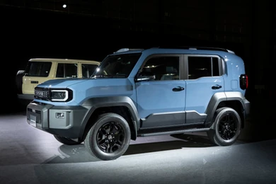 Nowa Toyota FJ wjeżdża na rynek. Ma silnik 2.7 i wygląda obłędnie