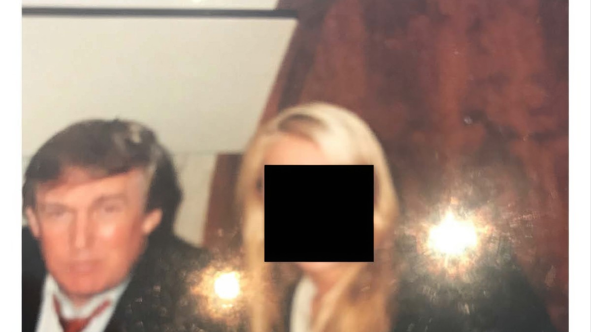 Donald Tramp na fotografijama Epstajna