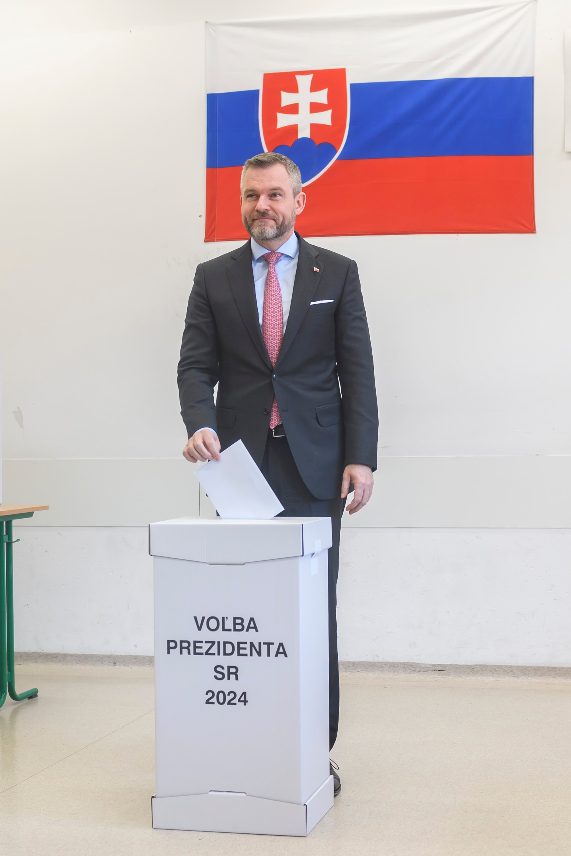 Predseda NR SR a kandidát na prezidenta SR Peter Pellegrini hlasoval v prvom kole prezidentských volieb v Bratislave.