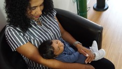 Dyskryminacja na porodówce i nie tylko. Bezpłatne dokumenty o walce z rasizmem