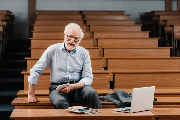 Tytuł profesorski w Polsce ma trzy razy więcej mężczyzn niż kobiet