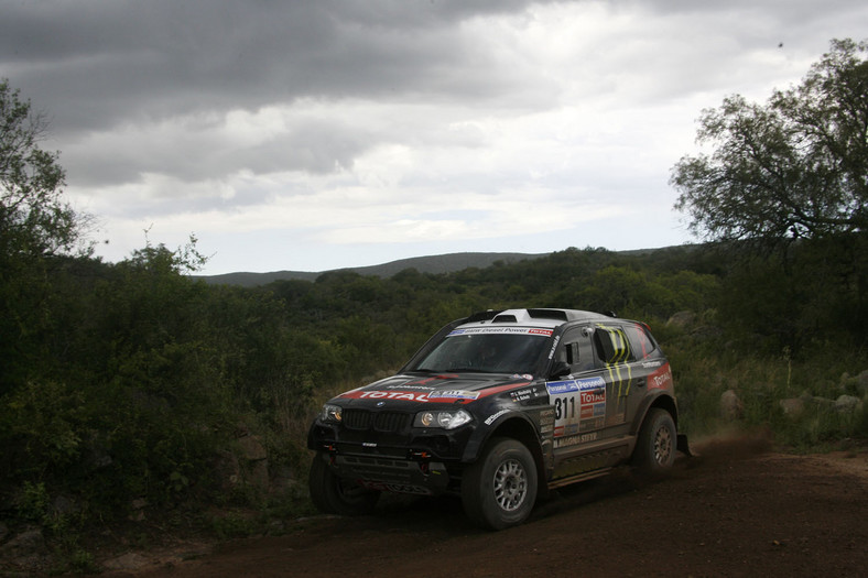 Rajd Dakar 2011: awans Hołowczyca (2.etap, wyniki, fot. Willy Weyens)