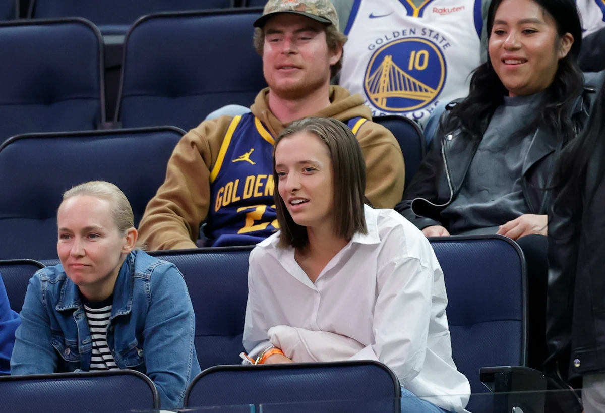 Czy Iga Świątek ma się o co martwić? Jannik Sinner już został usunięty z listy