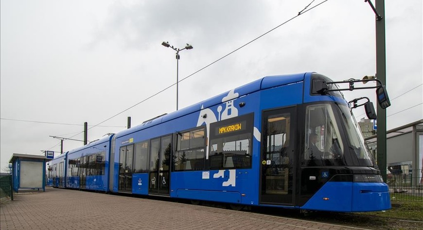 Budowa nowej linii tramwajowej na odcinku pomiędzy Placem Inwalidów a Nowym Kleparzem ma wspomóc torowisko na ul. Karmelickiej. 