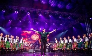 Mazowsze i Kombii razem na scenie na placu Wolności