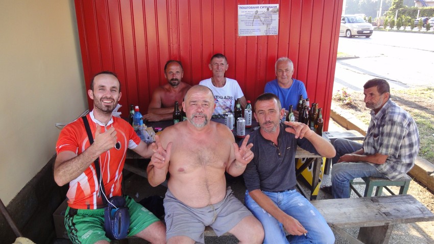 Ljudi koje je upoznao nudili su mu novac, prenoćište i hranu