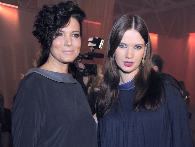 Ilona Felicjańska i Karolina Malinowska na pokazie Łukasza Jemioła.