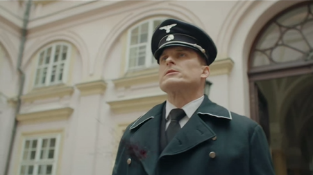 Walter Klaus (Ján Koleník) v seriáli Dunaj, k vašim službám.