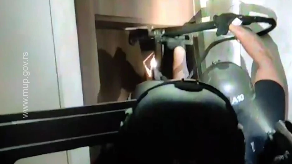 Snimak hapšenja pripadnika Deksterove grupe