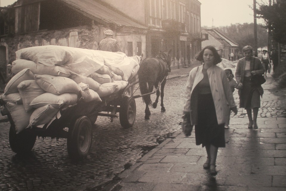 Zdjęcia kieleckiego fotografika Jerzego Piątka, które można oglądać w Muzeum Historii Kielc na wystawie "Były takie Kielce"