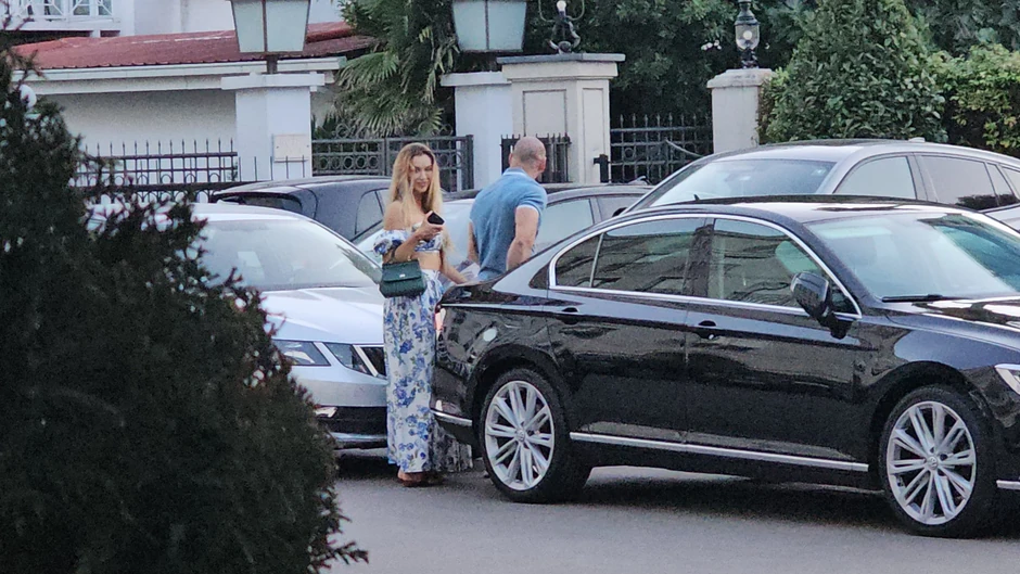 Tea Tairović sa mužem u Crnoj Gori